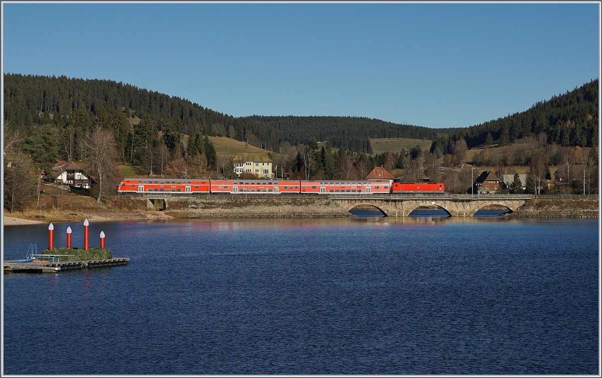 A DB 143 wiht a local train from Seebrugg to Freiburg by Schluchsee.
29.11.2016