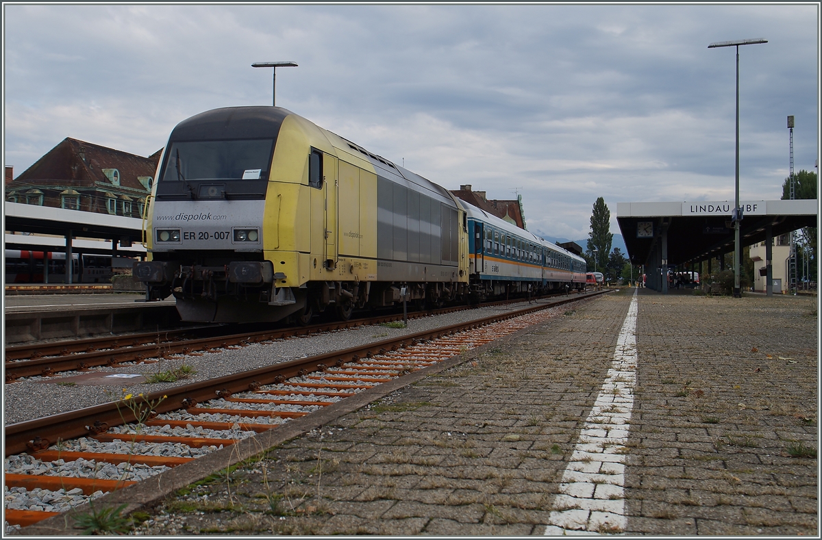 A ER 20 007 (223) with an  Alex  to München in Lindau Main Station.
19.09.2015
