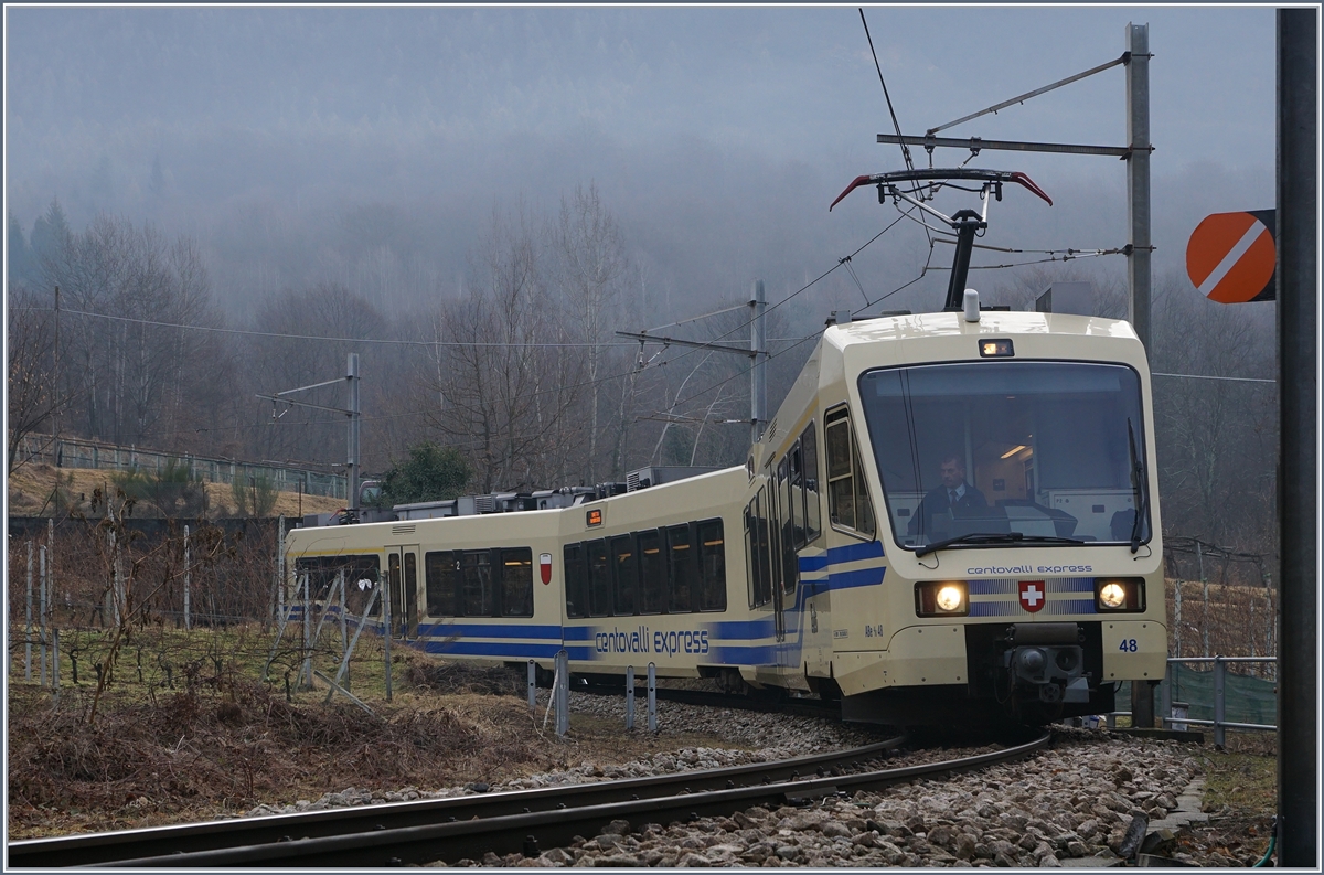 A FART Centovalli Express (CEX) from Locarno to Domodossola near Trontano.
31.01.2017