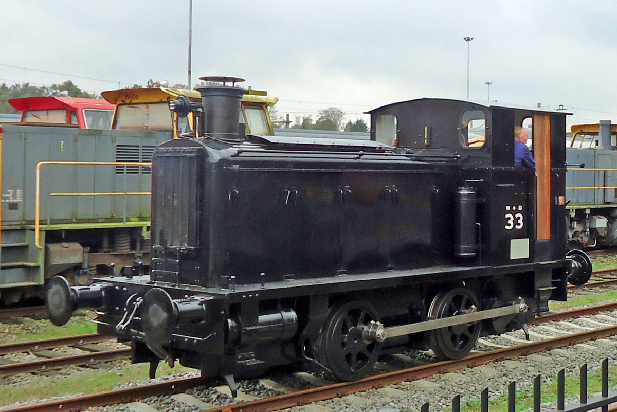 A former War Department Diesel shunter, (700)33 takes part in a loco parade at Amersfoort on 14 October 2014.