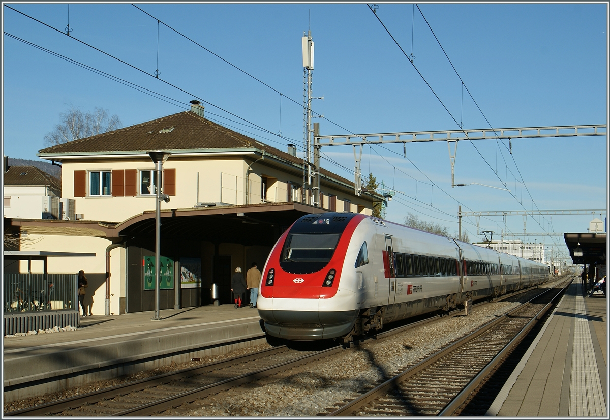A ICN on the way to St Gallen by his stop in Grenchen Süd. 
21.02.2016
