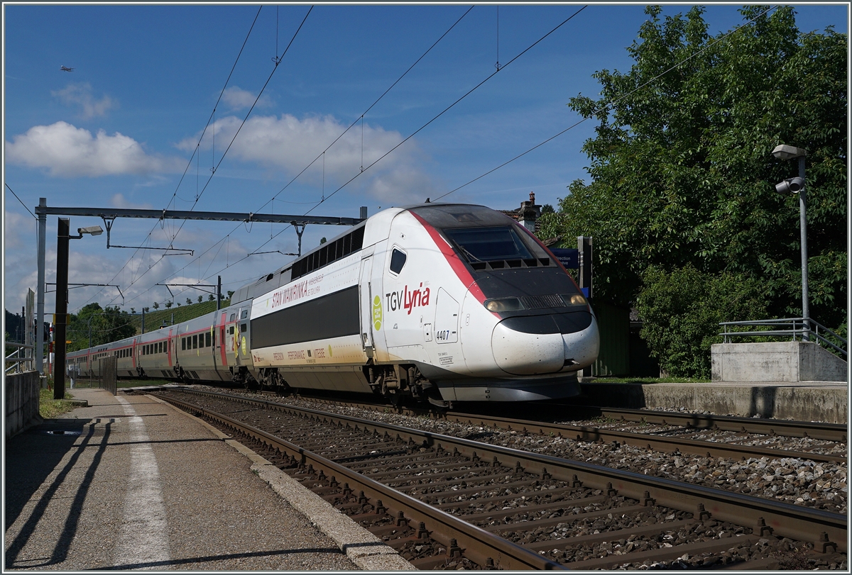 A Lyria TGV from Paris to Geneva by Russin.
20.06.2016