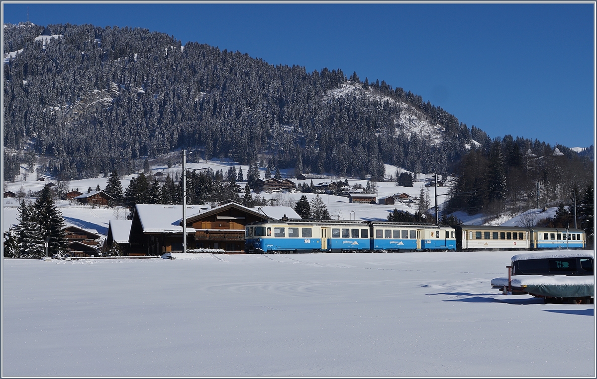 A MOB ABDe 8/8 by Gstaad on the way to Montreux.
19.01.2017