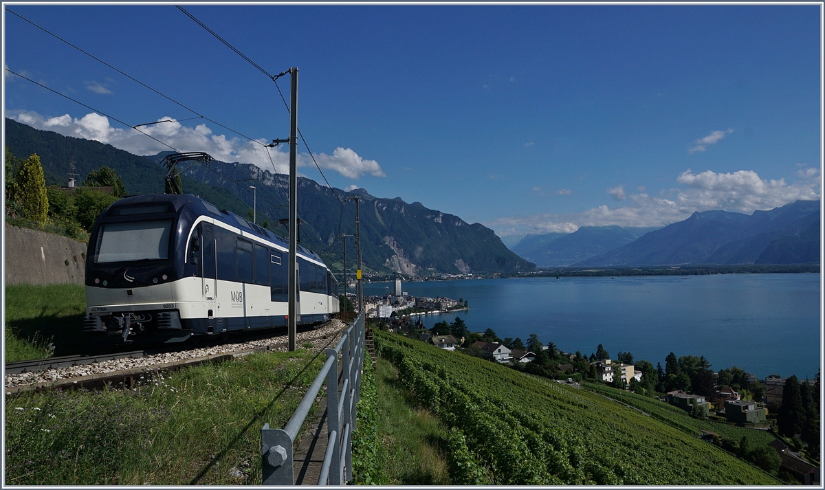 A MOB Alpina Train on the way to Montreux near Châtelard VD.
03.07.2017