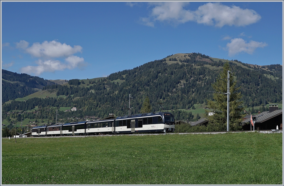 A MOB local train from Montreux to Zweisimmen near Gstaad.

03.10.2019