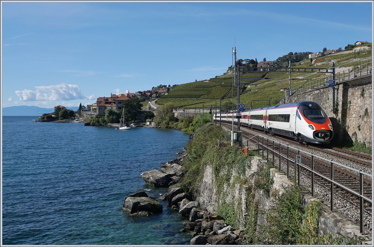 A SBB RABe 503 / ETR 610 from Geneve to Milano near Rivaz. 

30.09.2019