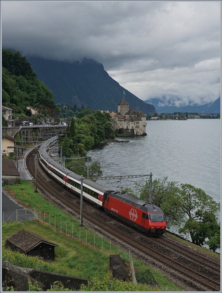 A SBB Re 460 with an IR to Geneva near the Castle of Chillon. 

13.06.2018