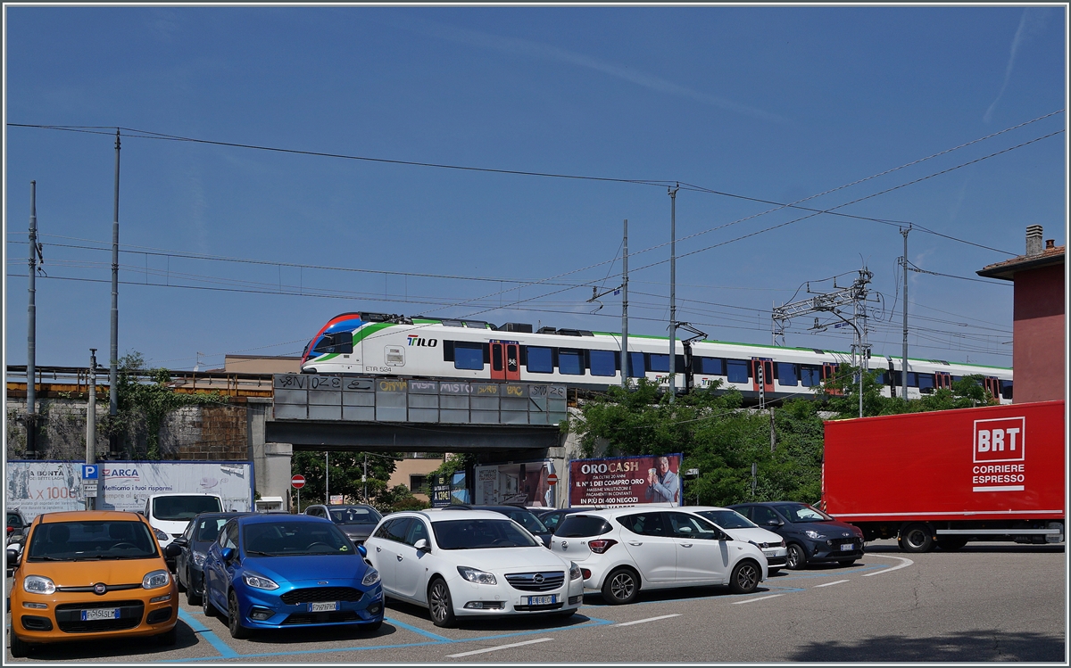 A SBB TILO RABe 524 is shortly arriving at Varese. 

23.05.2023
