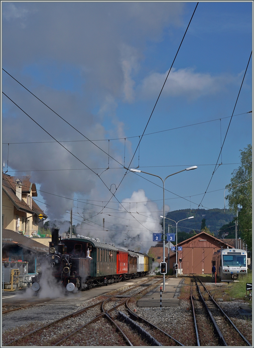 A Steamer train is leaving Blonay on the way to Vevey.
14.05.2016