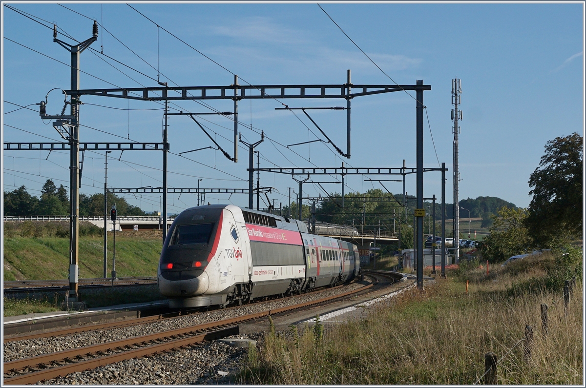 A TGV Lyria from Lausanne to Paris in Vufflens la Ville.
29.08 2018