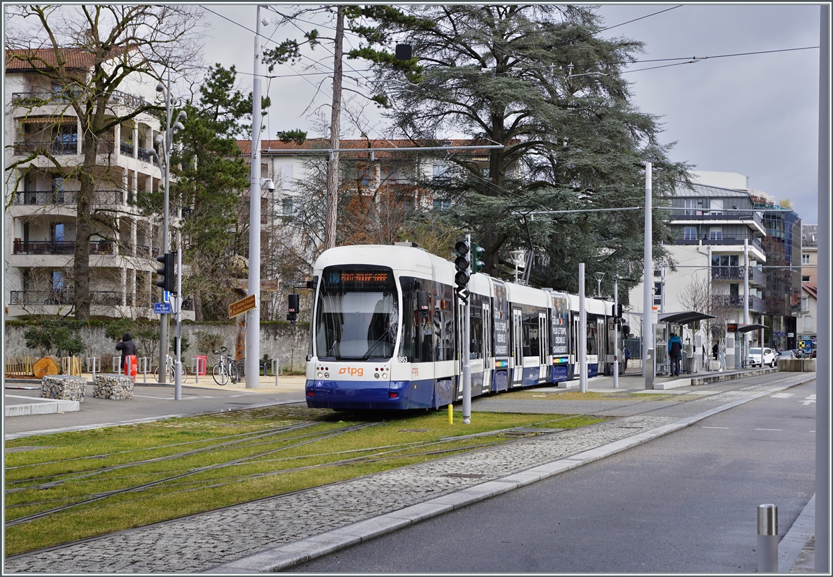 A tpg tram is leaving Annemase on the way to Lancy Pont Rouge (Line 17). 

10.03.2023