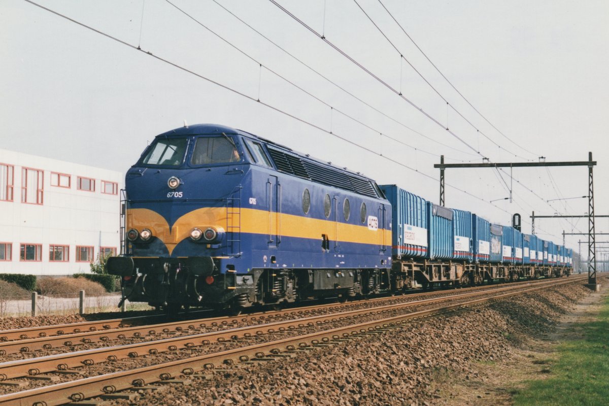 ACTS 6705 hauls a container train through Hoogeveen on 27 March 2000.