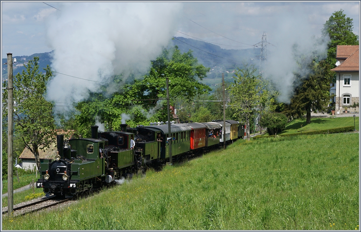 B-C Steamers by Chalin on the way to Chamby.
15.05.2016