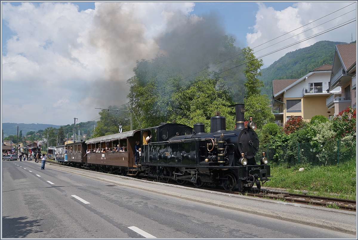 Blonay Chamby Mega Steam Festival: The SBB G 3/4 208 (by the Ballenberg Dampfbahn) on the Blonay - Chamby Railway. 19.05.2018