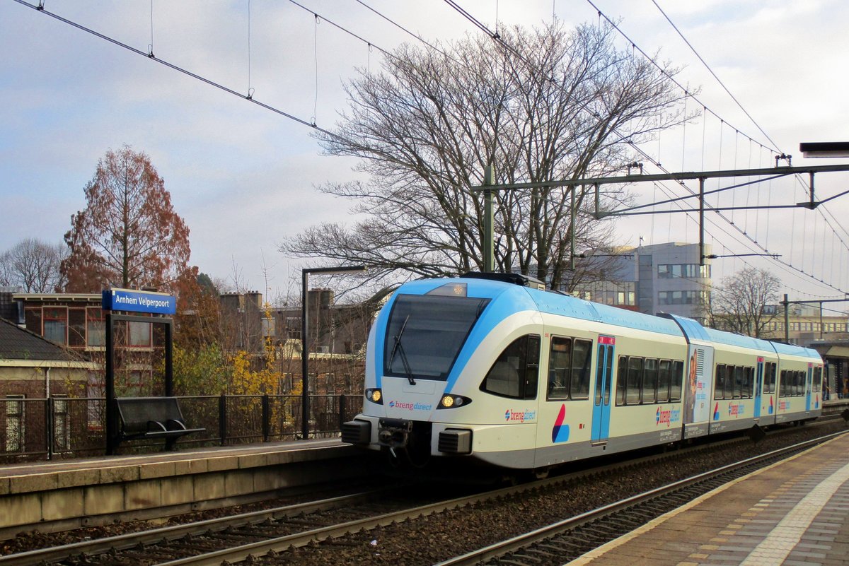 BRENG 5045 leaves Arnhem-Velperpoort on 1 December 2017.