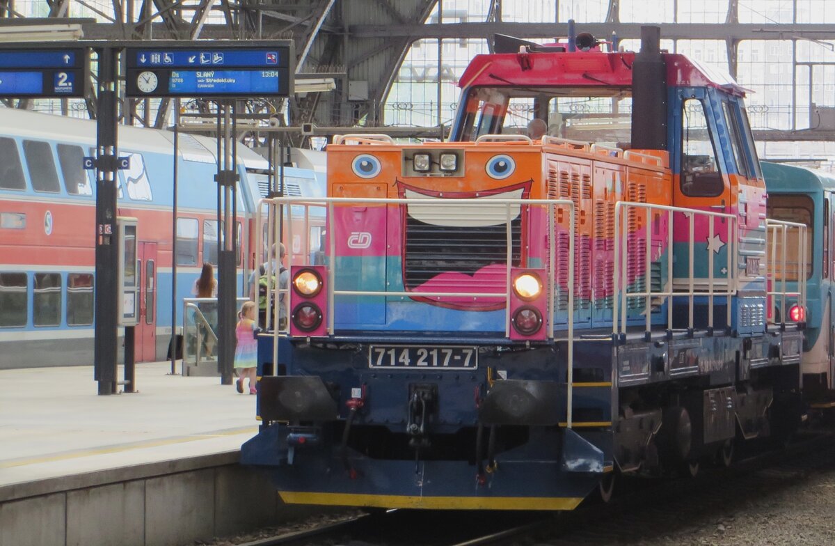 CD 714 217 has got a special livery for the Cyklohradek cyclists train and stands at Praha hl.n. on 12 June 2022.