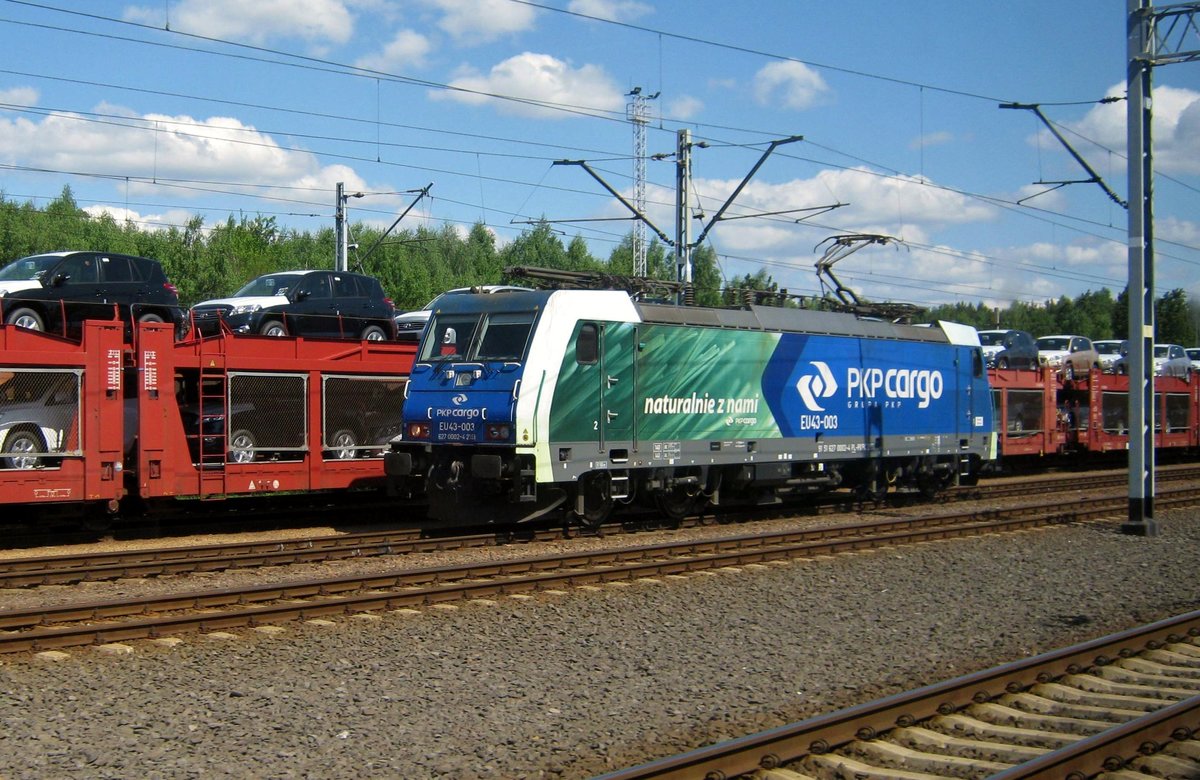 EU43-003 runs light at Rzepin on 6 June 2013.