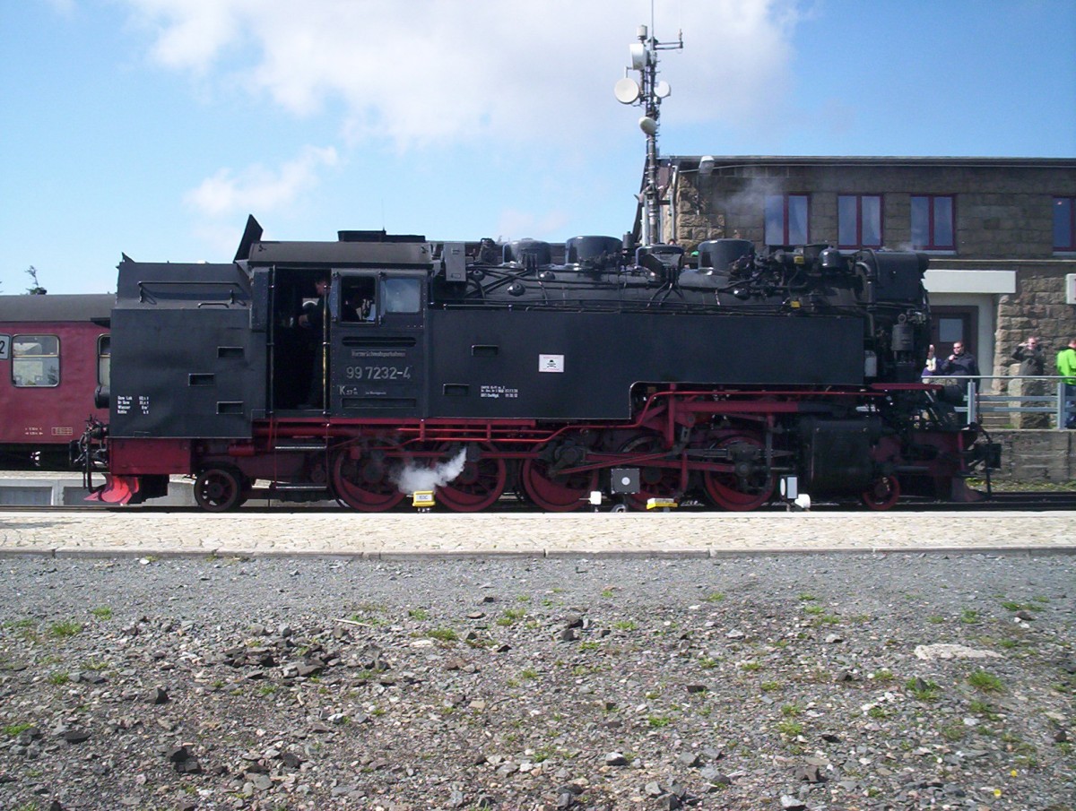HSB 99-7232 at Brocken Station, May 2013.