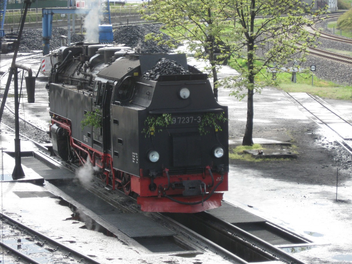 HSB 99-7237 Re-filling water at Werningerode, May 2013.