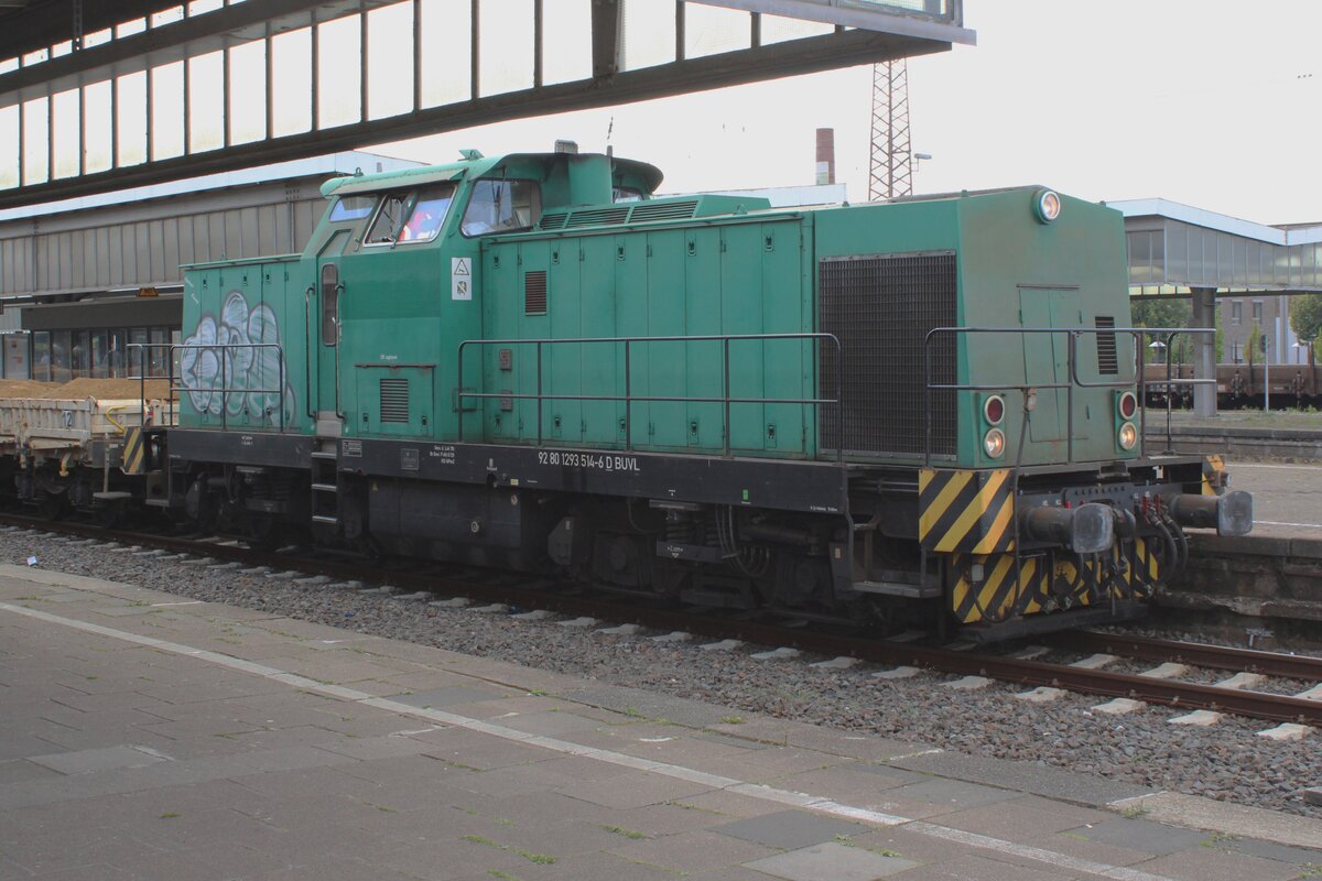 On 10 August 2023, an engineering train with 293 514 stands in Oberhausen Hbf.