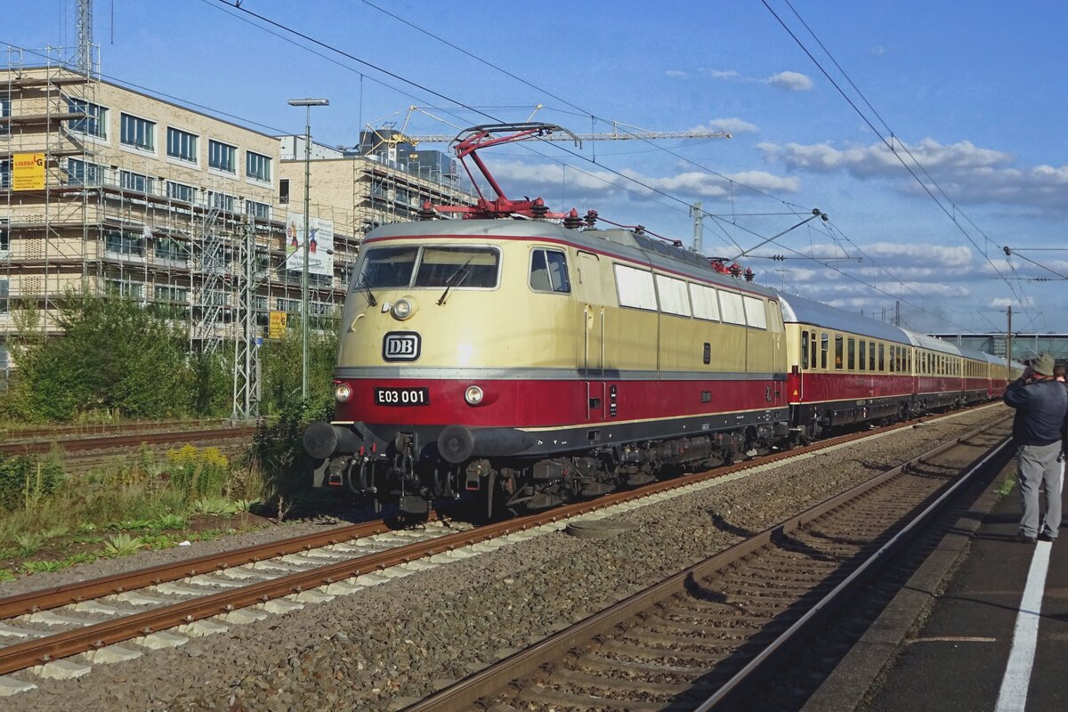 On 14 September 2019 E 03 001 stands with an extra train at Göppingen.