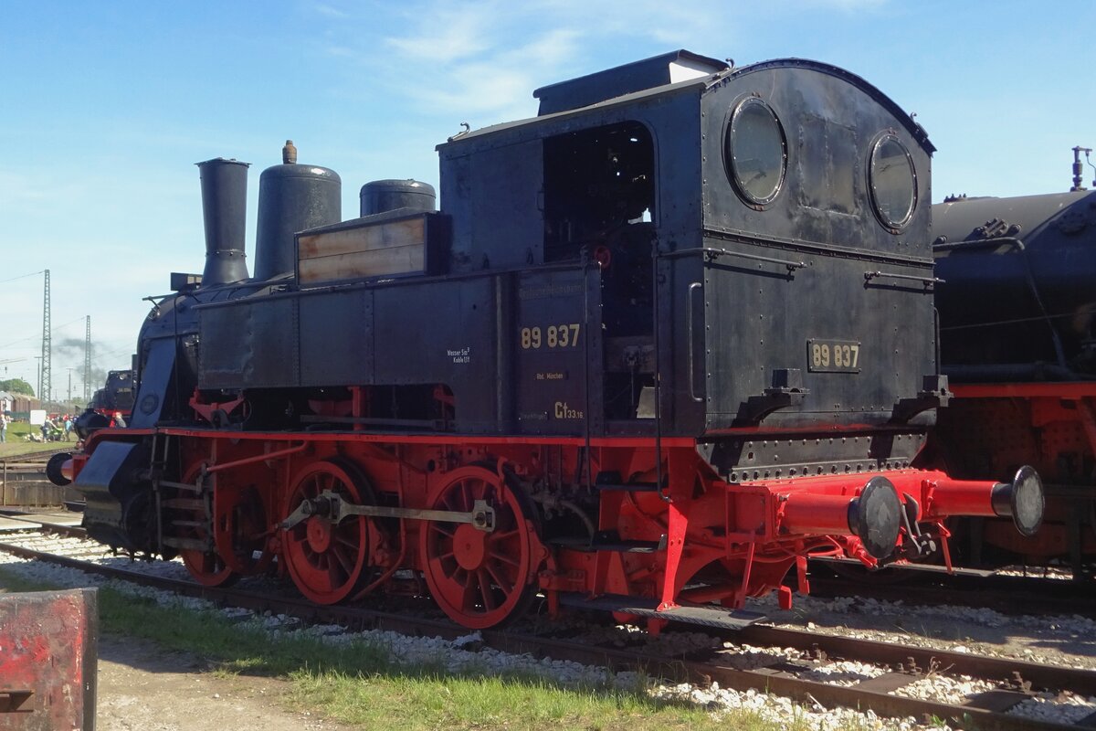 On 2 June 2019 BEM's own 89 837 stands at the loco shed in Nördlingen.