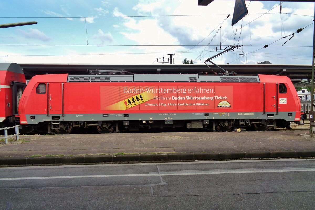 On 22 May 2018 DB Regio 146 225 invites the onlooker to   Enjoy Baden-Württemnberg  in Offenburg.