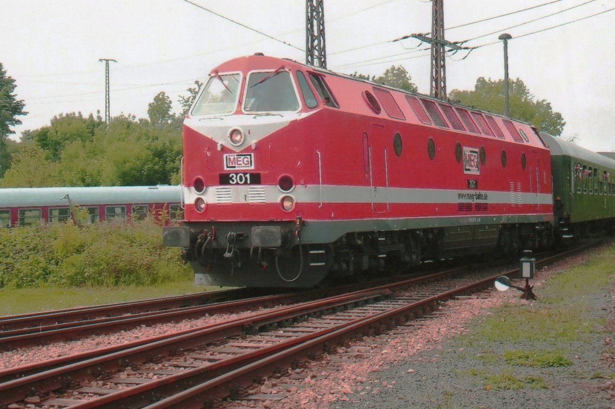 On 28 May 2007 MEG 301 hauls an extra train into the TEV works at Weimar.