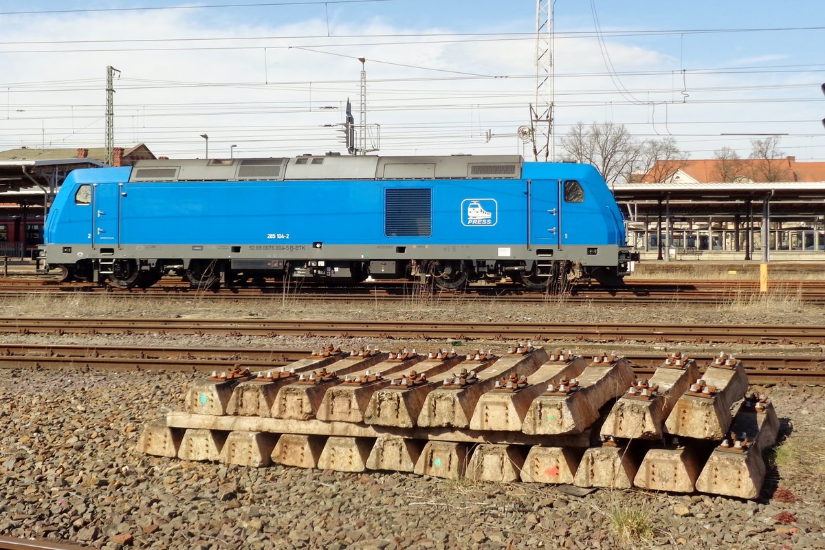 On 4 April 2018 PRESS 285 104 stands at Stendal, doing nothing.