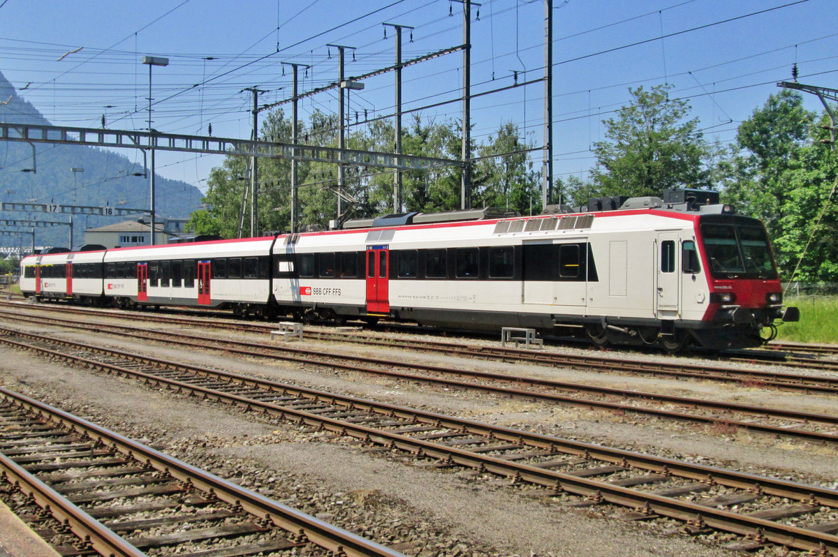 On 6 June 2015 SBB 560 301 stands stabled at Arth-Goldau. 