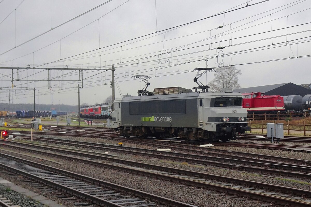 RADV 9903 runs round at Amersfoort on a grey 3 February 2022.