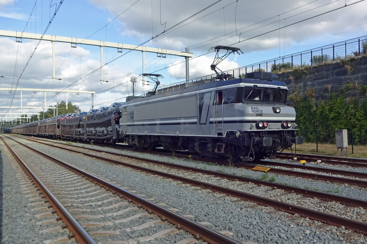 Rail Force One 1829 stands with a train of automotives at Oldenzaal on 12 August 2019.