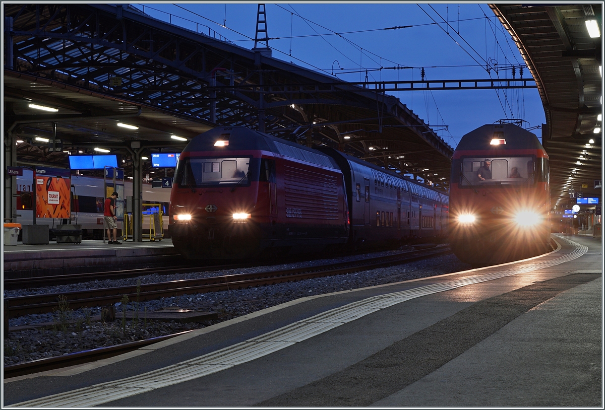 SBB Re 460 with his IR 90 to Brig and IR 15 to Luzern in the early mornng in Lausanne.

23.07.2022