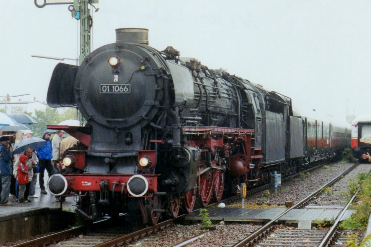 01 10 (DB 011 and 012) Fotos - Rail-pictures.com