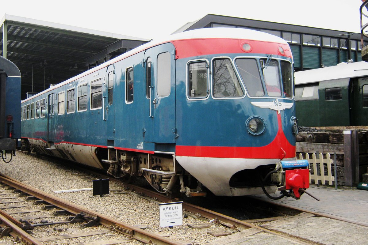 Series version of DE-1:  DE 41 stands on 4 March 2012 at the NSM in Utrecht.