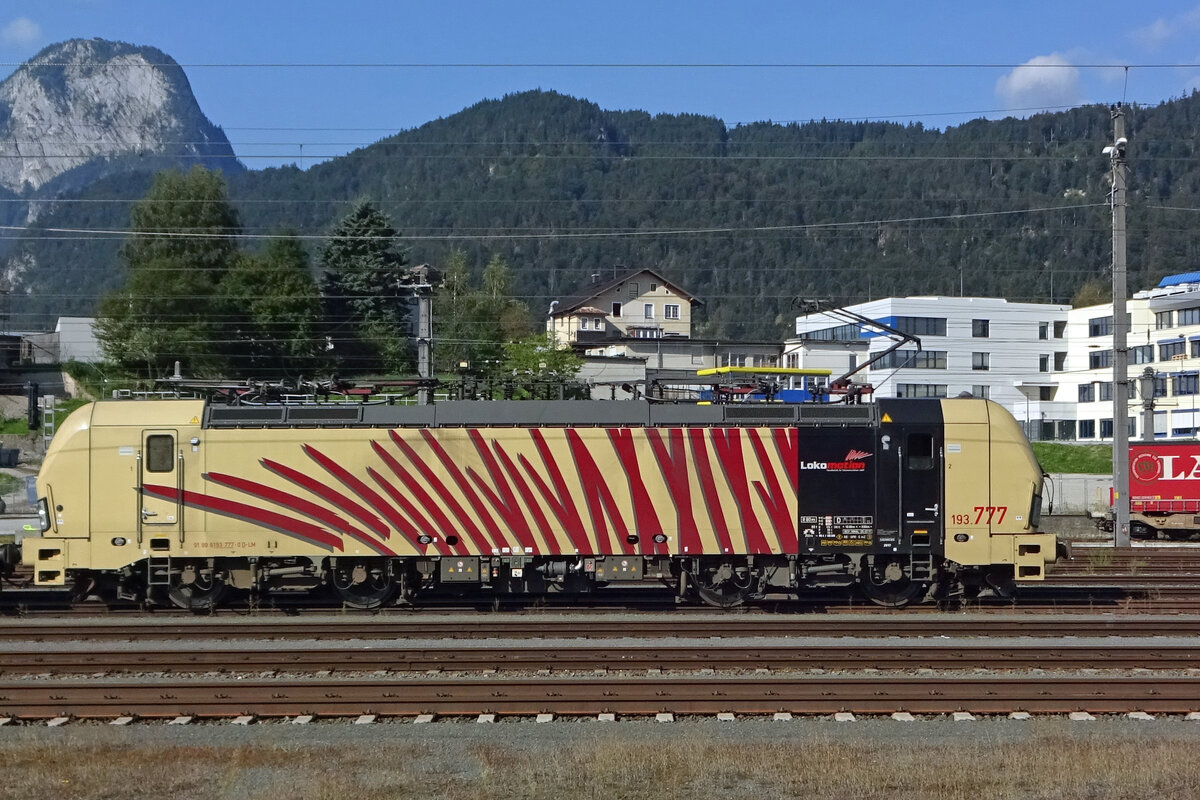 Side view on Lokomotion 193 777 at Kufstein on 17 September 2019.
