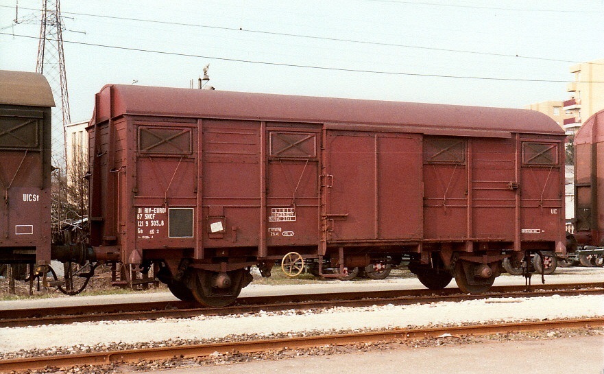 SNCF RIV-EUROP Covered Wagon Gs in Milano, April 1984 
