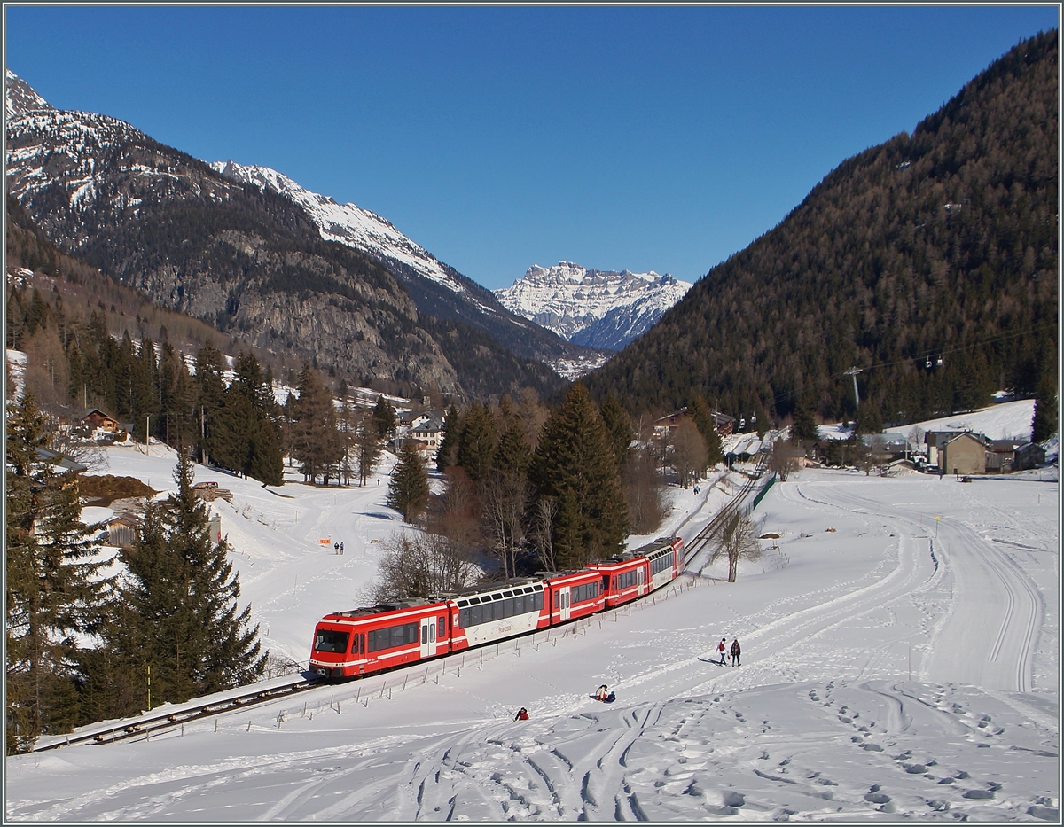 SNCF TER between Le Buet and Vallorcine.
20.02.2015