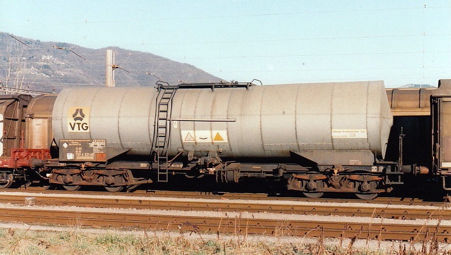 Tank wagon DB VTG in Chiasso (CH), April 1996 [wagon citerne, carro cisterna]