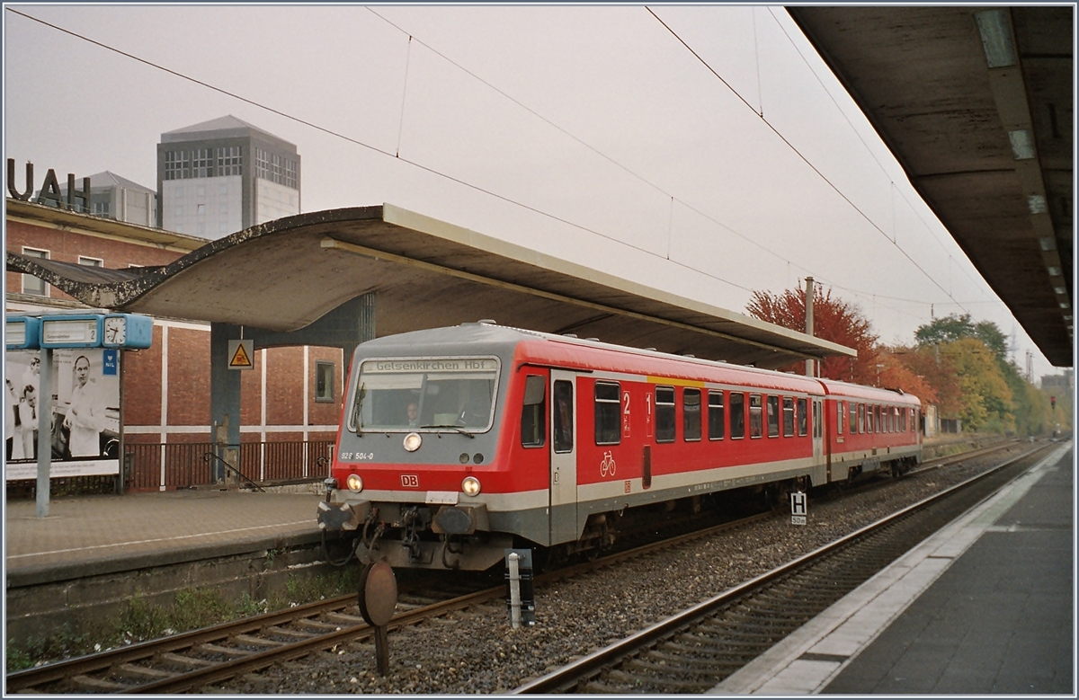 The 928 504-9 / 628 to Gelsenkirchen in Bochum.
Analog Picture from 2004