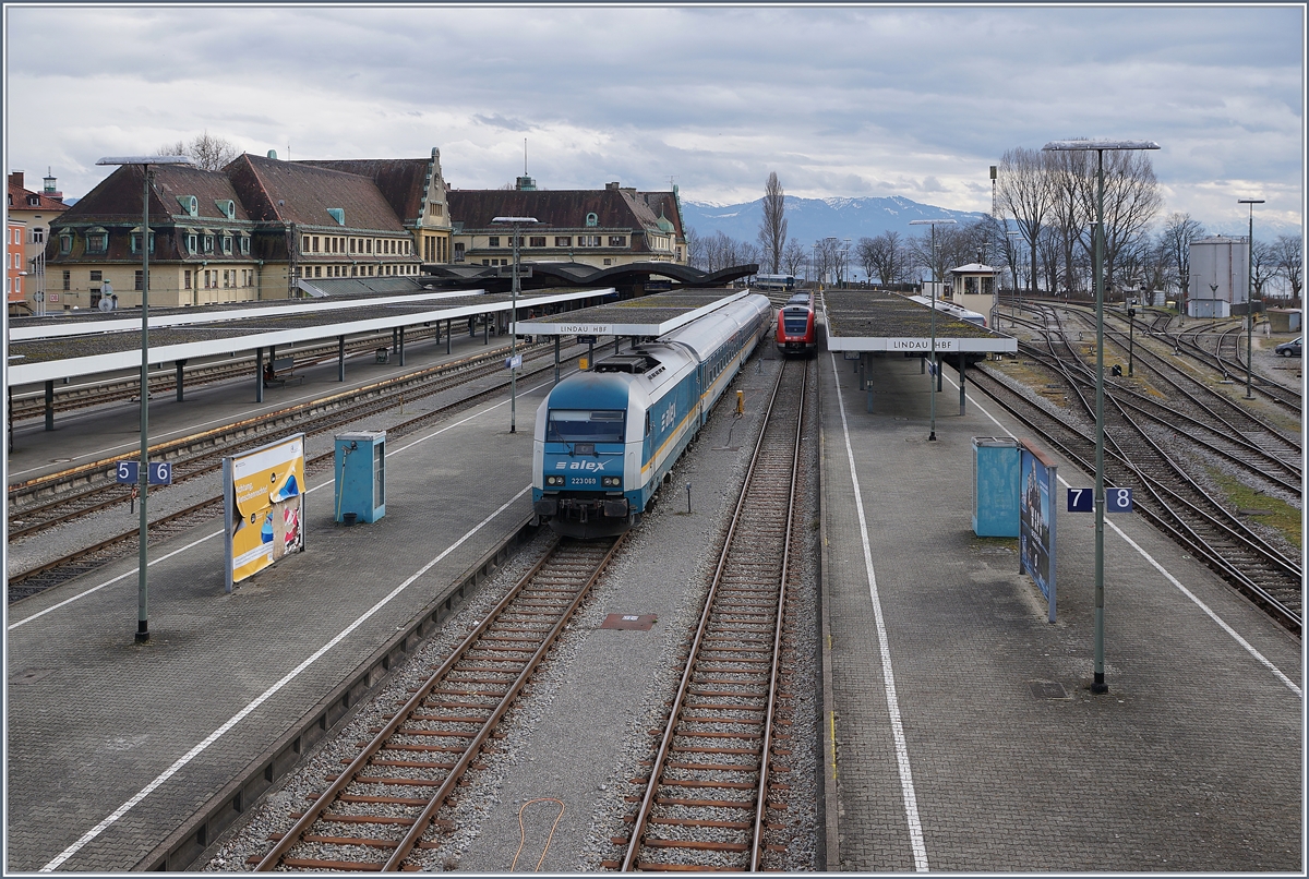 The Alex 223 059 and in the Background a DB VT 612 in Lindau.
16.03.2018