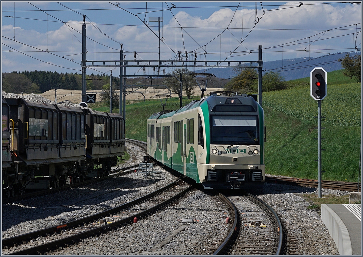 The BAM local trin 126 to Morges is arriving at Apples.
19.04.2018