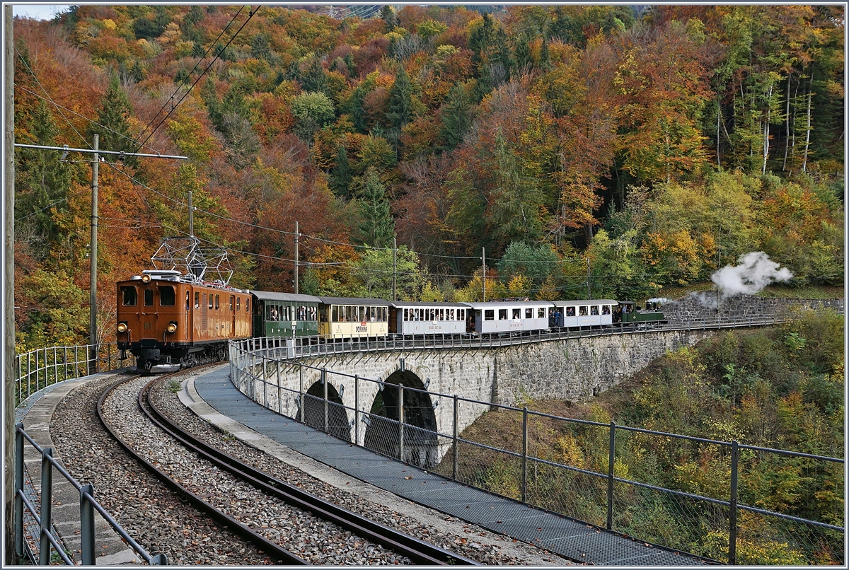 The Bernina Bahn Ge 4/4 81 by the Blonay Chamby Railway on the way to Blonay by Vers chez Robert.

27.10.2019