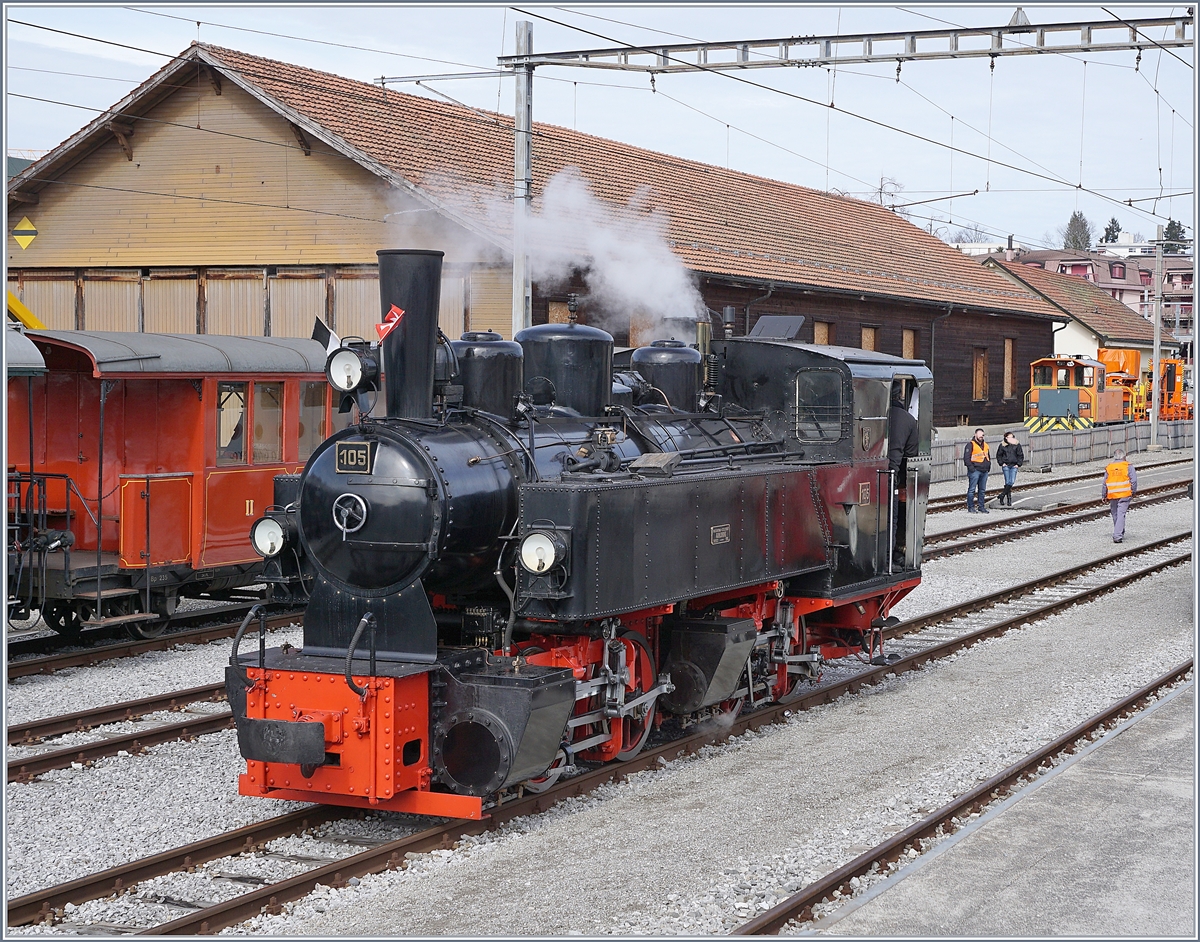 The Blonay Chamby G 2x 2/2 105 in to Chatel St-Denis.

03.03.2019