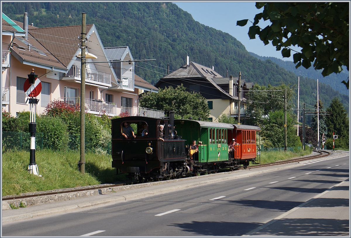 The Blonay Chamby Railways G 3/43 N° 6 is arriving at Blonay.
01.07.2018