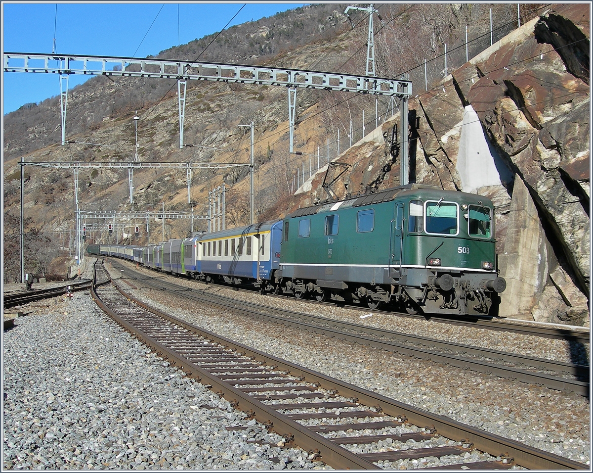The BLS RE 4/4 503 with a RE to Brig in Lalden.
09.02.2008 