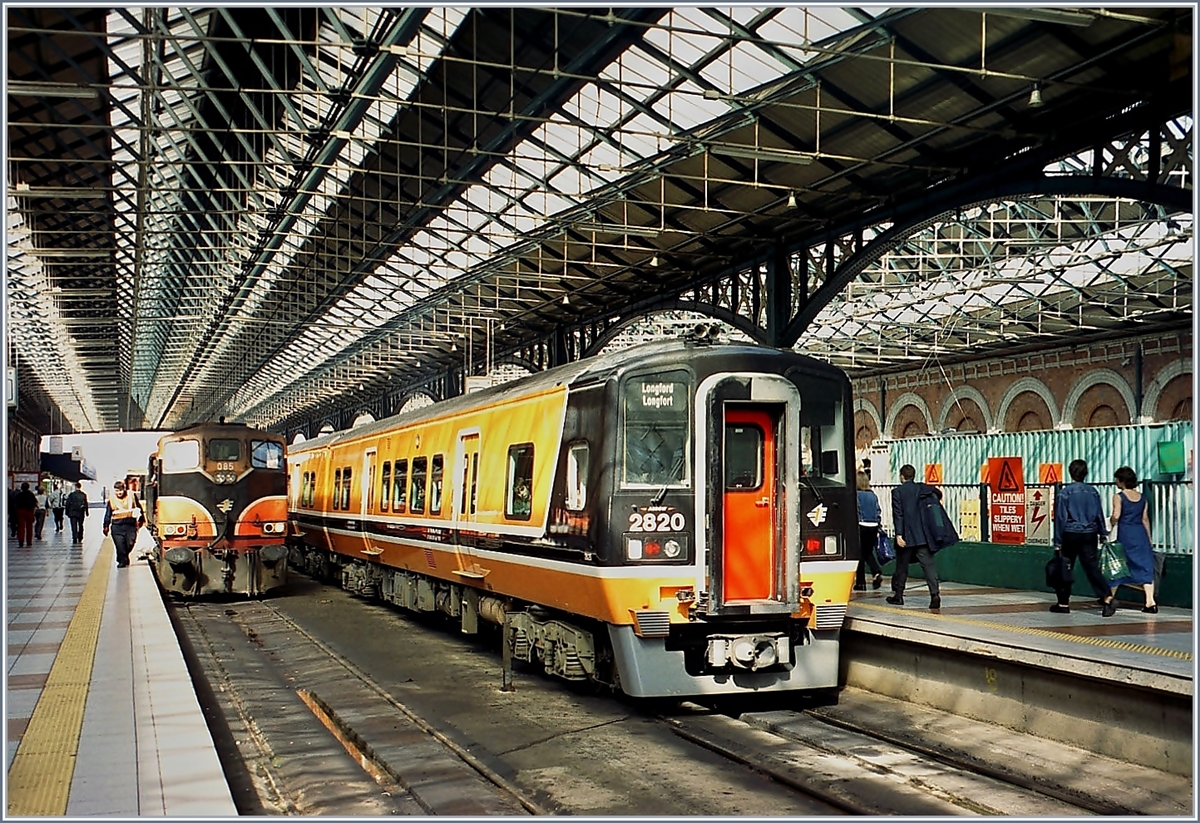 The Class 2800 N° 2820 in Dublin Connoly Station.
Summer 2001