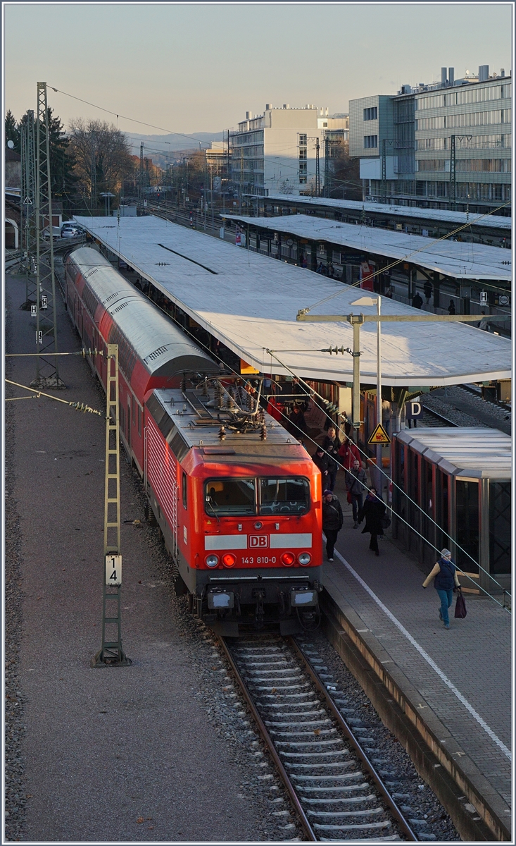 The DB 143 810-0 in Freiburg i.B. 
30.11.2016