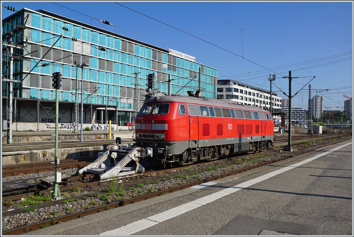 The DB 218 834 (9280 1 218 834-0 D-DB) in Stuttgart HBF. 

29.08.2022