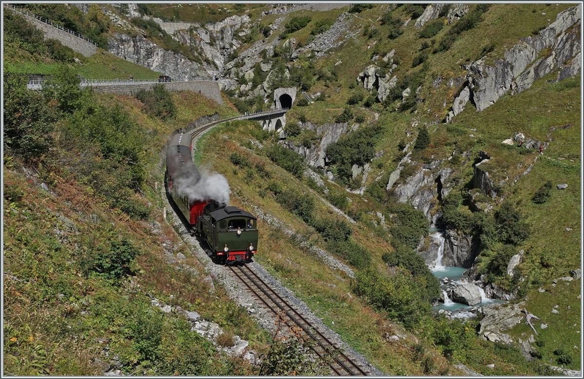 The DFB HG 4/4 704 with his steam-service on the way to Oberwald near Gletsch.

30.09.2021
